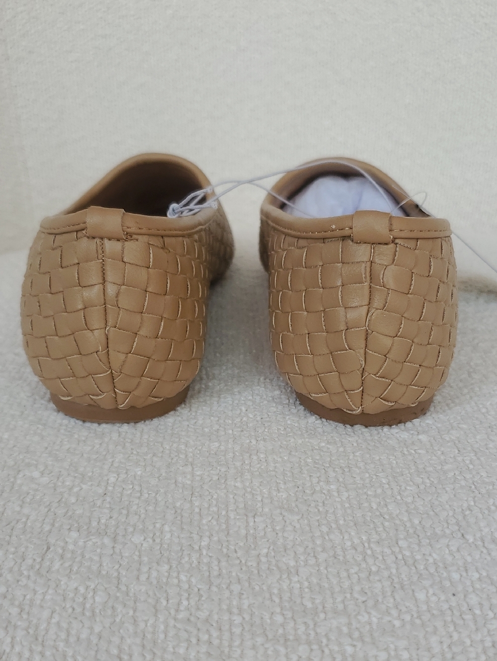 NWT Universal Thread Woven Pointed-Toe Flat Memory Foam in Tan Size 8.5 - Picture 3 of 4